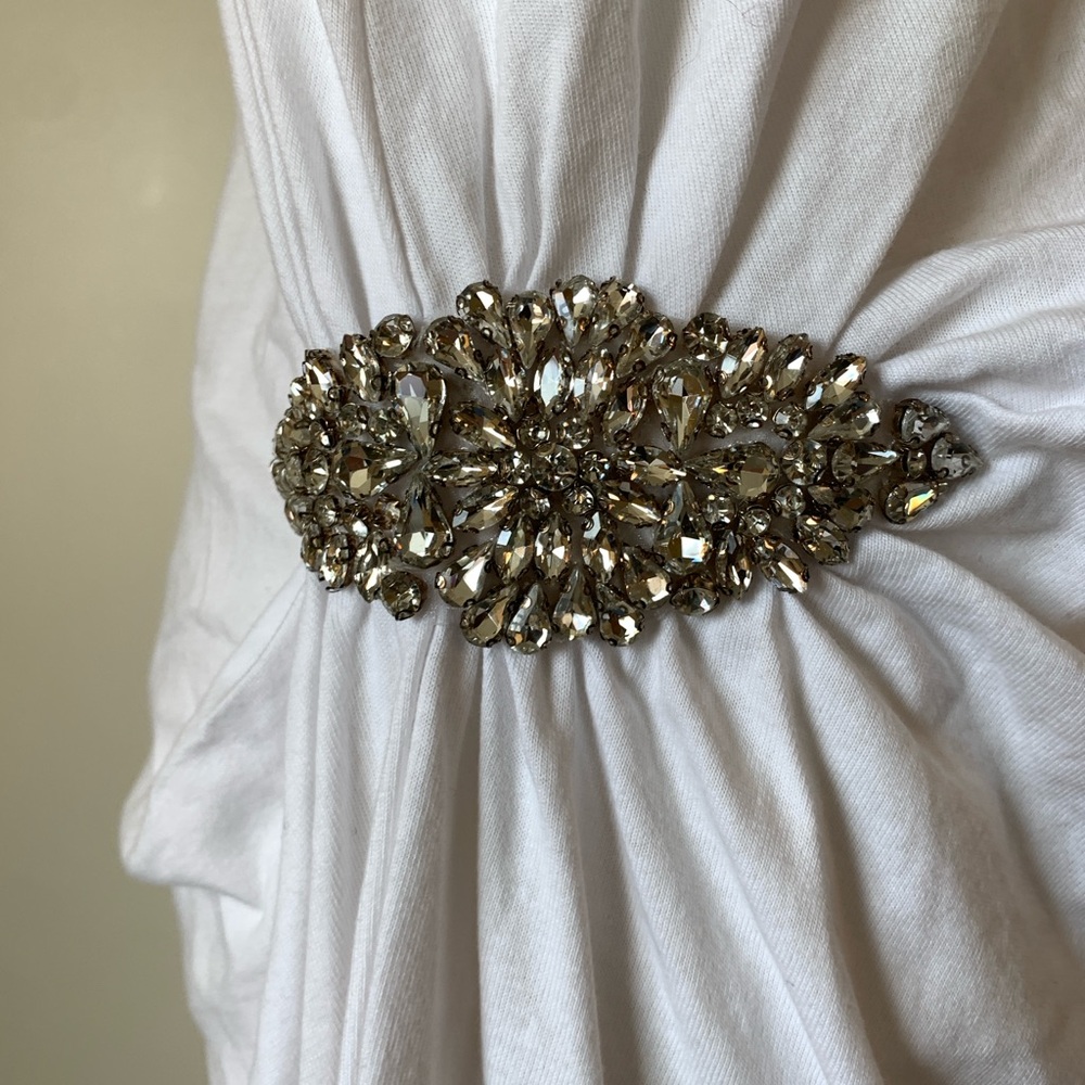 Express White Garment with Tags - Picture 2 of 6